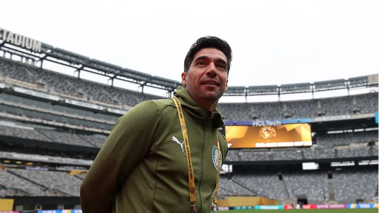 Delegação da SE Palmeiras, visita a Metlife, estádio da partida contra o Porto.