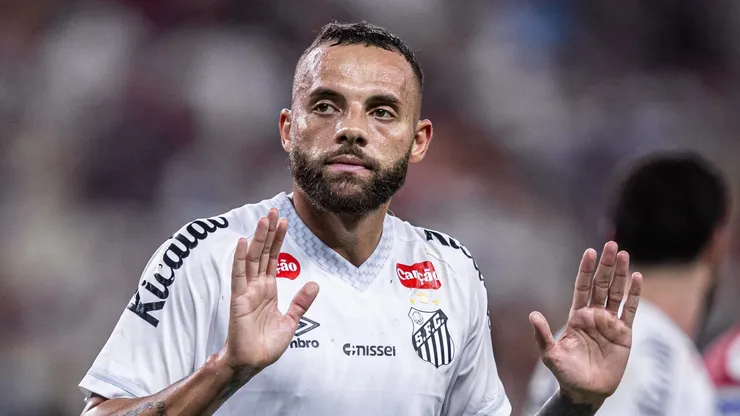 Guilherme recebeu sondagens no Santos.