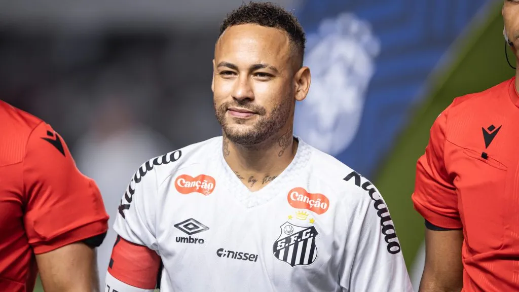 Neymar durante partida. Foto: Abner Dourado/AGIF