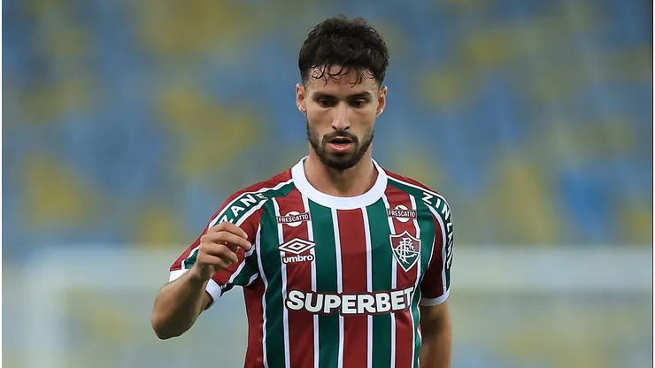 Matheus Martinelli of Fluminense controls the ball during the match between Fluminense and Vitoria as part of Brasileirao 2025 at Maracana Stadium on April 20, 2025 in Rio de Janeiro, Brazil. (Photo by Buda Mendes/Getty Images)