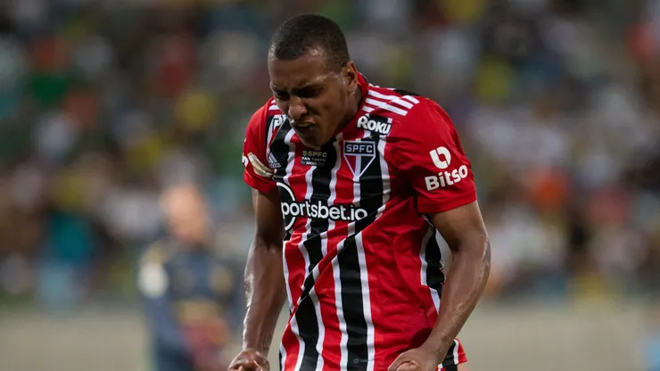 Luizao jogador do Sao Paulo comemora gol durante partida contra o Cuiaba no estadio Arena Pantanal pelo campeonato Brasileiro A 2022. Foto: Gil Gomes/AGIF