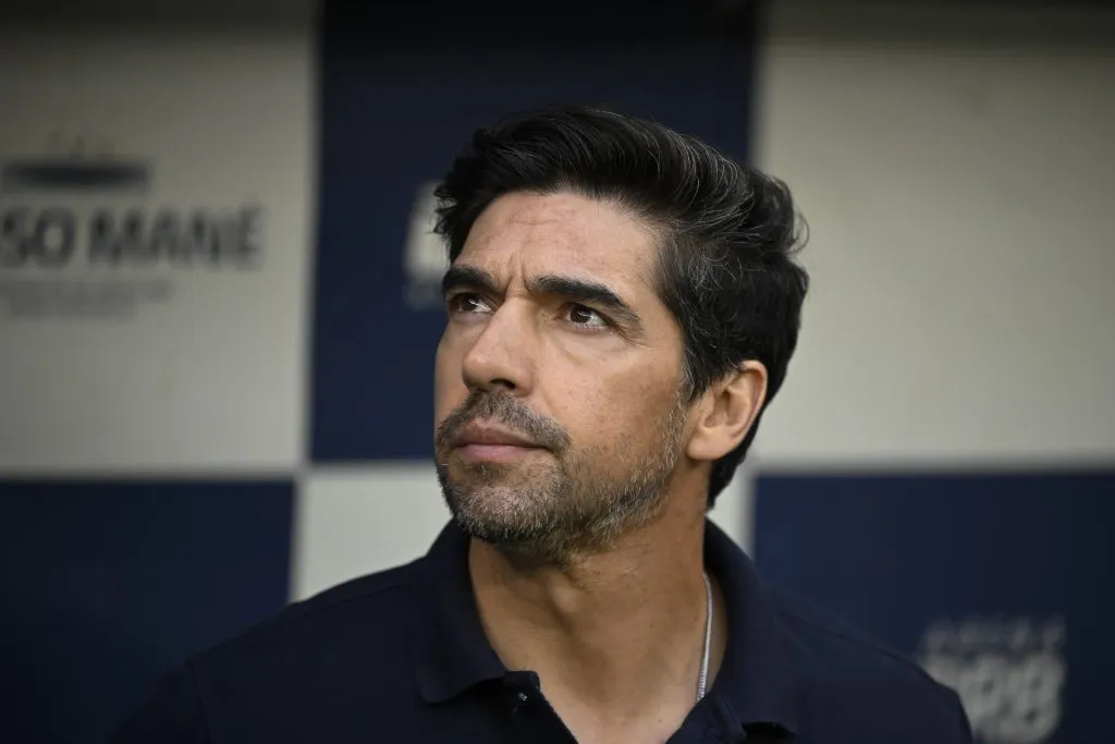 DF – BRASILIA – 09/02/2025 – PAULISTA 2025, AGUA SANTA X PALMEIRAS – Abel Ferreira tecnico do Palmeiras durante partida contra o Agua Santa no estadio Mane Garrincha pelo campeonato Paulista 2025. Foto: Mateus Bonomi/AGIF