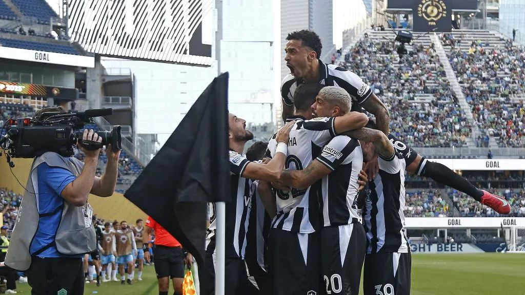 Jogadores do Botafogo comemoram gol marcado no Mundial de Clubes. Foto: Vítor Silva/Botafogo.