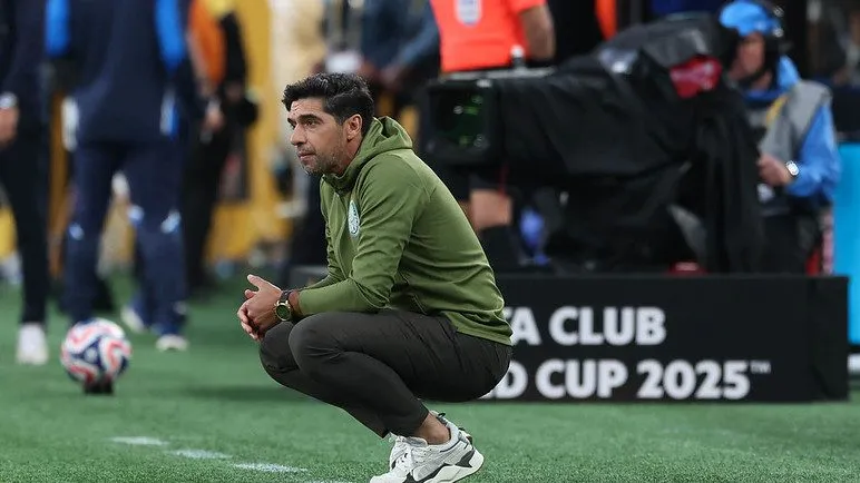 Abel Ferreira em ação nos Estados Unidos: Presidente do Porto acabou desabafando sobre o calendário, um dos grandes problemas sempre destacados pelo técnico do Verdão – Foto: Cesar Greco/Palmeiras/by Canon