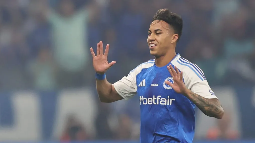 Kaio Jorge, atleta da Raposa. Foto: Gilson Lobo/AGIF.