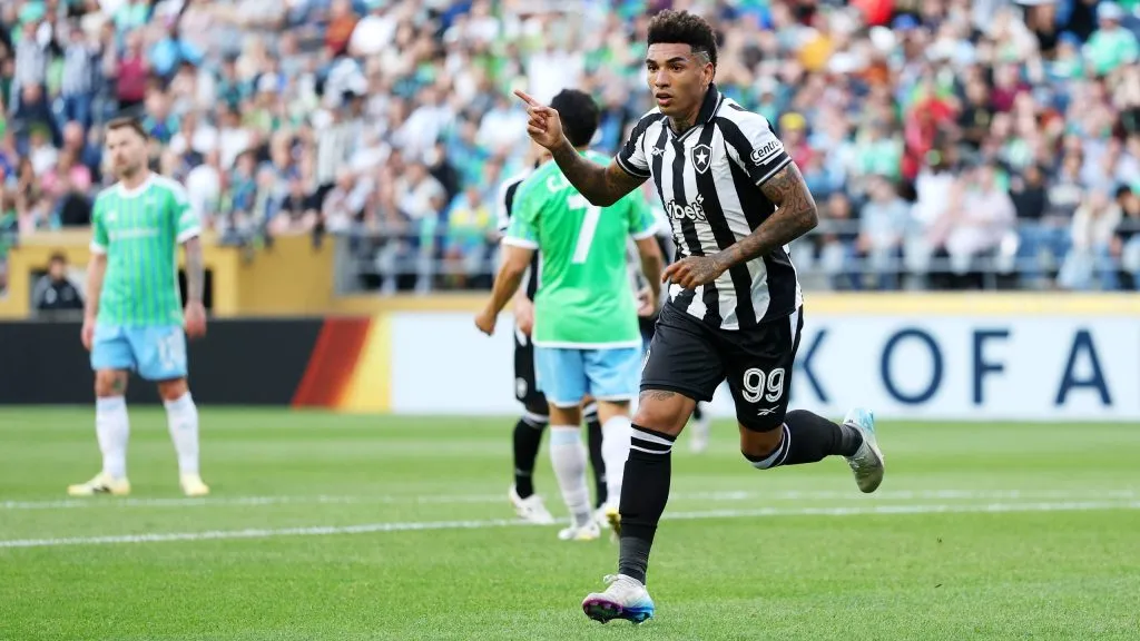 Igor Jesus foi autor do segundo gol do Botafogo