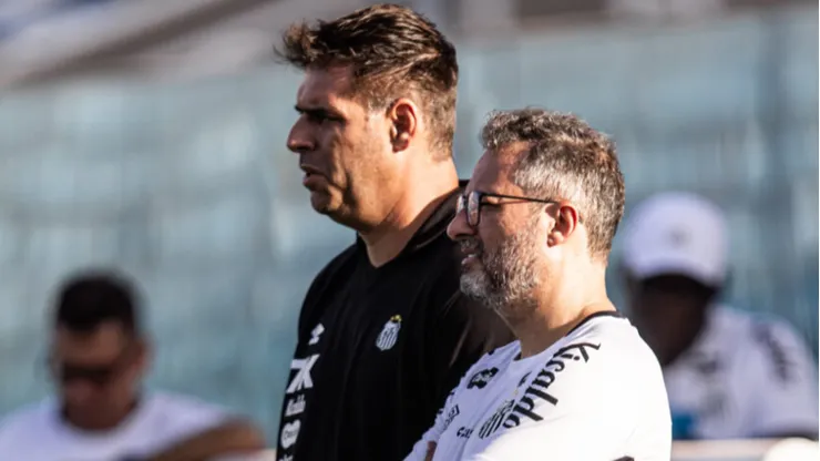 Gustavo Ferreira e Alexandre Mattos lideram Departamento de Futebol (Crédito: Raul Baretta/Santos FC)