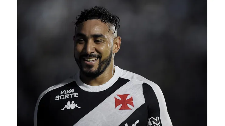 Payet rescindiu com Vasco há pouco tempo e está livre no mercado