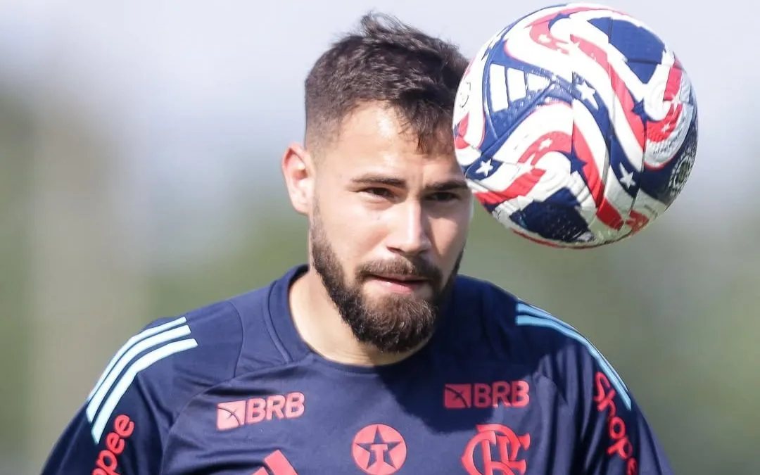 Matheus Cunha, goleiro do Flamengo durante treino coletivo. Foto: Gilvan de Souza/Flamengo