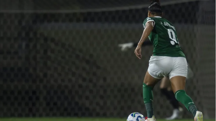 Palmeirense, Amanda Gutierres lidera a artilharia do Brasileirão 2025. Foto: Anderson Romão/AGIF