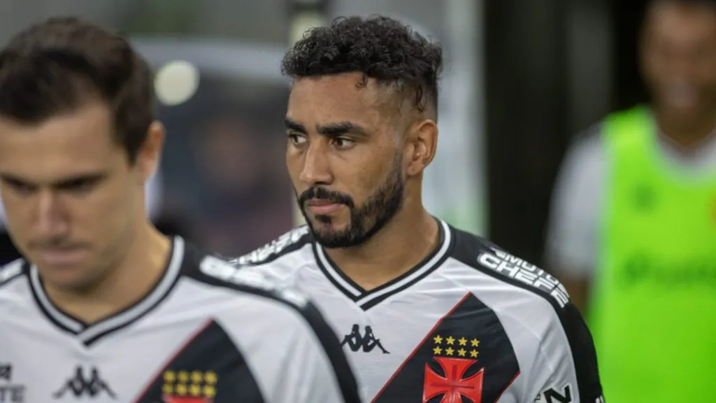 Payet pode retornar ao futebol nacional após deixar o Vasco – Foto: Baggio Rodrigues/AGIF