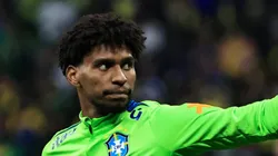 SP - SAO PAULO - 10/06/2025 - ELIMINATORIAS COPA DO MUNDO 2026, SELECAO BRASILEIRA X PARAGUAI - HUGO SOUZA jogador do Selecao Brasileira durante aquecimento antes da partida contra o Paraguai no estadio Arena Corinthians pelo campeonato Eliminatorias Copa Do Mundo 2026.