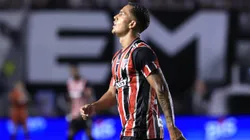 SP - SANTOS - 01/02/2025 - PAULISTA 2025, SANTOS X SAO PAULO - Igor Vinicius jogador do Sao Paulo durante partida contra o Santos no estadio Vila Belmiro pelo campeonato Paulista 2025. Foto: Marcello Zambrana/AGIF
