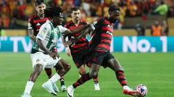 PHILADELPHIA, PENNSYLVANIA - JUNE 16: Gerson #8 of CR Flamengo is challenged by Onuche Ogbelu #14 of Esperance De Tunisie during the FIFA Club World Cup 2025 group D match between CR Flamengo and Esperance de Tunis at Lincoln Financial Field on June 16, 2025 in Philadelphia, Pennsylvania. (Photo by Al Bello/Getty Images)