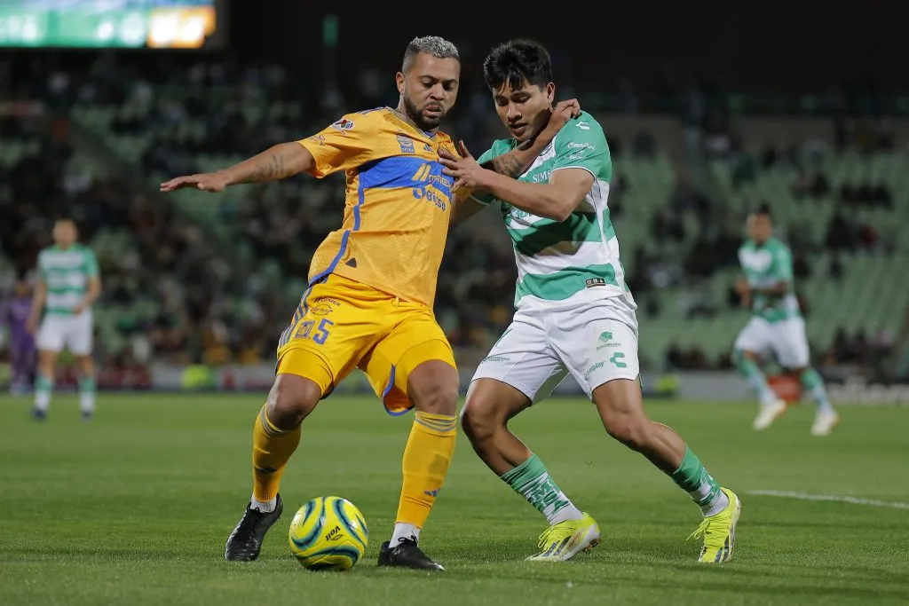 Rafael durante uma partida do Tigres no México. (Photo by Manuel Guadarrama/Getty Images)