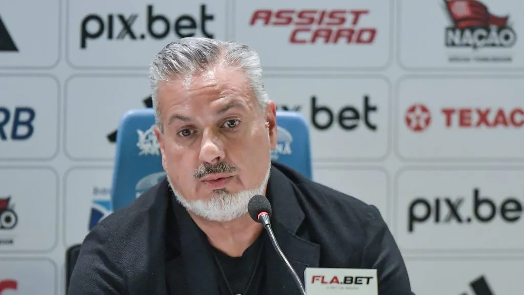 Jose Boto dirigente durante sua apresentacao oficial do jogador Danilo do Flamengo em coletiva de imprensa realizada no Maracana.  Foto: Thiago Ribeiro/AGIF