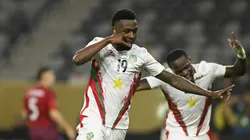 Suriname deu trabalho na estreia, mas perdeu por 4 a 3 para a Costa Rica