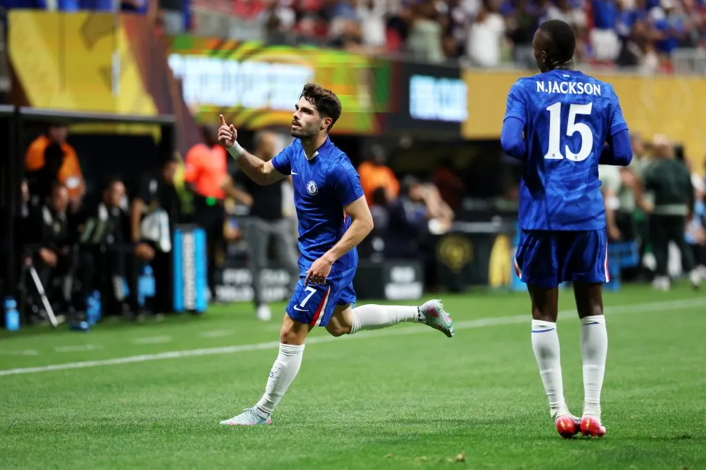 ATLANTA, GEORGIA – JUNE 16: Pedro Neto #7 of Chelsea FC celebrates after scoring his team’s first goal during the FIFA Club World Cup 2025 group D match between Chelsea FC and Los Angeles Football Club at Mercedes-Benz Stadium on June 16, 2025 in Atlanta, Georgia. (Photo by Kevin C. Cox/Getty Images)