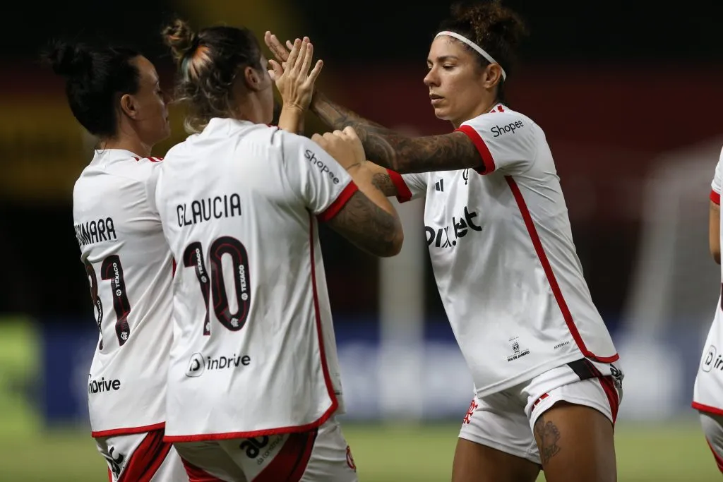 Jogadoras do Flamengo. Foto: Marlon Costa/AGIF