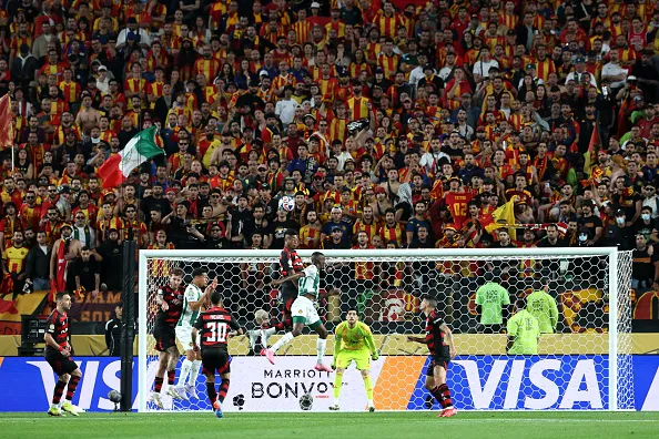 Elenco do Flamengo em partida contra o Esperance, com vitória por 2 a 0, na estreia do Mundial, na Philadelphia, Pennsylvania. Foto: Al Bello/Getty Images