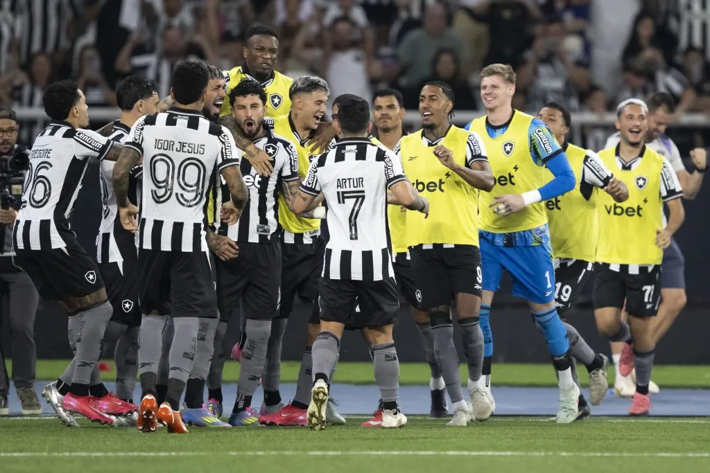 Técnico do Al-Hilal analisou desempenho do Botafogo no Mundial – Foto: Jorge Rodrigues/AGIF