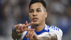 Kaio Jorge comemorando tento marcado em Minas Gerais.