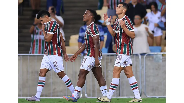 RIO DE JANEIRO, BRAZIL - MAY 29: Serna (R) of Fluminense celebrates with teammates after scoring the team's second goal during the Copa CONMEBOL Sudamericana 2025 Group F match between Fluminense and Once Caldas at Maracana Stadium on May 29, 2025 in Rio de Janeiro, Brazil. (Photo by Buda Mendes/Getty Images)