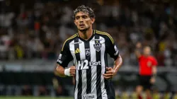 Gustavo Scarpa, jogador do Atlético-MG, durante partida contra o Vitória, pelo Brasileirão Betano. Foto: Fernando Moreno/AGIF.