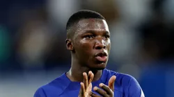 Moisés Caicedo durante jogo pelos Blues.