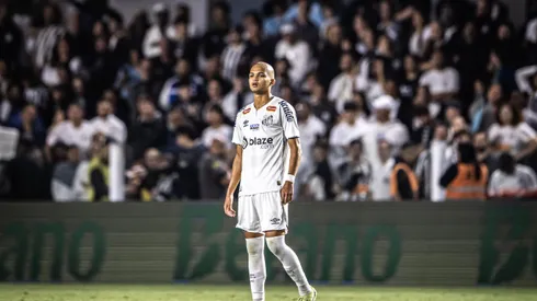 SP – SANTOS – 01/07/2024 – BRASILEIRO B 2024, SANTOS X CHAPECOENSE – Mateus Xavier jogador do Santos durante partida contra o Chapecoense no estadio Vila Belmiro pelo campeonato Brasileiro B 2024. Foto: Abner Dourado/AGIF