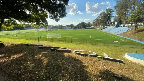 Campo sintético da Toca da Raposa 1 (Toquinha), CT da base do Cruzeiro. Foto: Guilherme Macedo