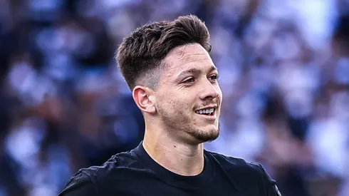 Meia argentino durante partida do Timão na Neo Química Arena.