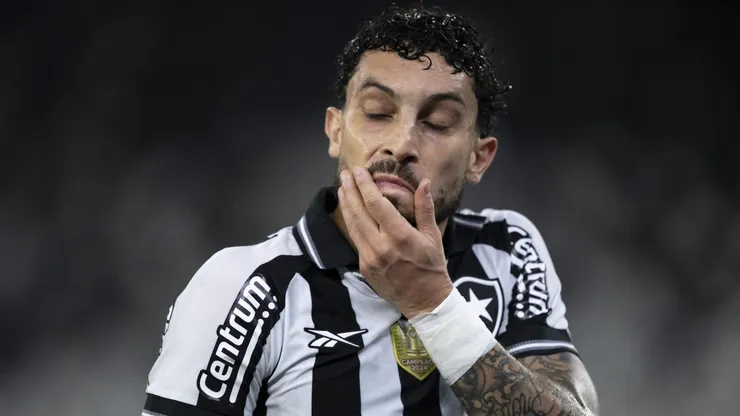 Alex Telles desabafa e exalta trabalho dos brasileiros no Mundial