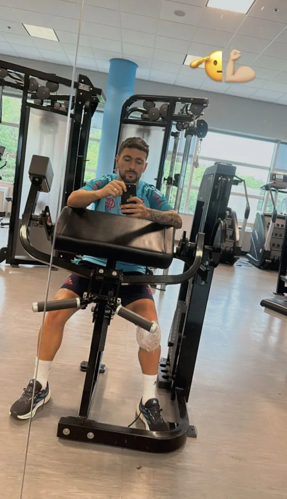 Arrascaeta mostra tratamento através das redes sociais – Foto: Redes sociais