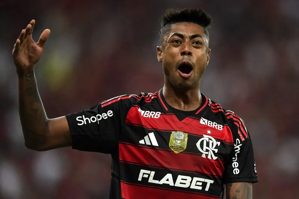 RJ – RIO DE JANEIRO – 01/06/2025 – BRASILEIRO A 2025, FLAMENGO X FORTALEZA – Bruno Henrique jogador do Flamengo durante partida contra o Fortaleza no estadio Maracana pelo campeonato Brasileiro A 2025. Foto: Thiago Ribeiro/AGIF