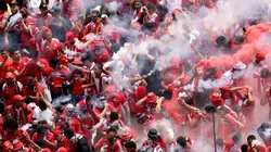 Torcida do Wydad AC em jogo contra o Manchester City pelo Mundial de lubes. (Photo by Francois Nel/Getty Images)