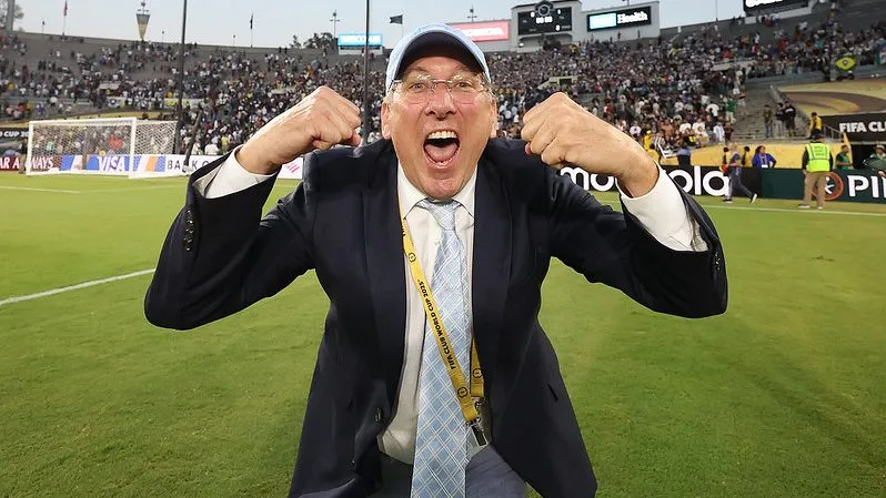 Textor foi à loucura com a vitória do Bota – Foto: Vitor Silva/Botafogo.