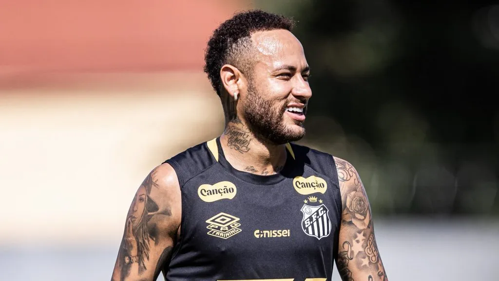 Neymar tem proposta de outros dois clubes, mas prioriza o Santos – Fotos: Raul Baretta/ Santos FC.