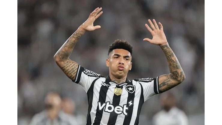 Atuações e notas: veja quem brilhou no Botafogo na vitória sobre o PSG. Foto: Thiago Ribeiro/AGIF