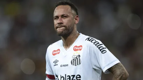 Neymar em ação pelo Santos - Foto: Jorge Rodrigues/AGIF