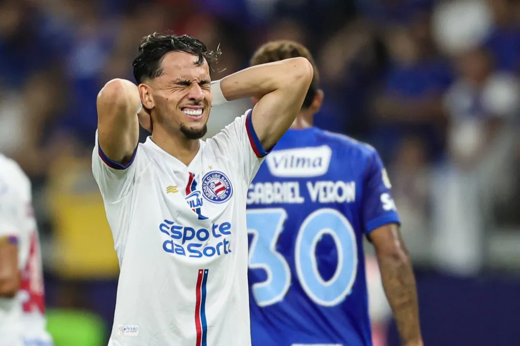 MG – BELO HORIZONTE – 18/10/2024 – BRASILEIRO A 2024, CRUZEIRO X BAHIA – Biel jogador do Bahia lamenta durante partida contra o Cruzeiro no estadio Mineirao pelo campeonato Brasileiro A 2024.  Foto: Gilson Lobo/AGIF