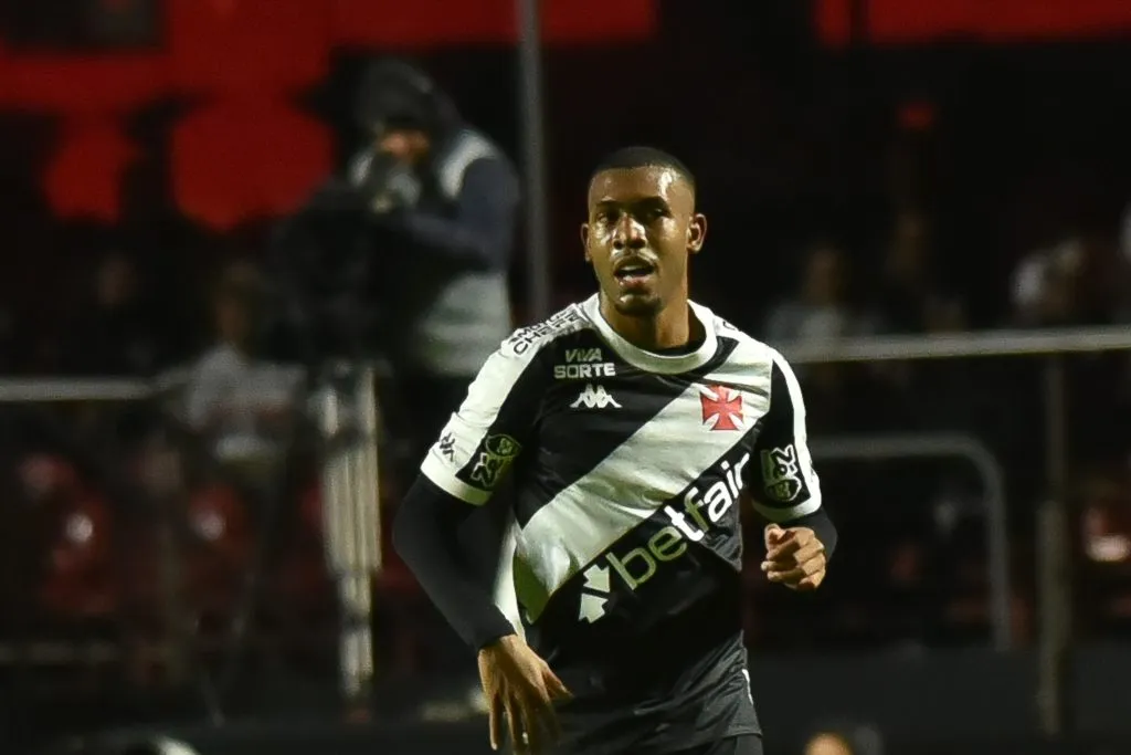 SP – SAO PAULO – 12/06/2025 – BRASILEIRO A 2025, SAO PAULO X VASCO – Ryan jogador do Vasco comemora seu gol durante partida contra o Sao Paulo no estadio Morumbi pelo campeonato Brasileiro A 2025. Foto: Jota Erre/AGIF