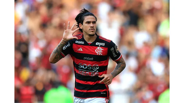 RIO DE JANEIRO, BRAZIL - MAY 11: Pedro of Flamengo celebrates after scoring the team's first goal during the match between Flamengo and Corinthians as part of Brasileirao 2024 at Maracana Stadium on May 11, 2024 in Rio de Janeiro, Brazil. (Photo by Buda Mendes/Getty Images)