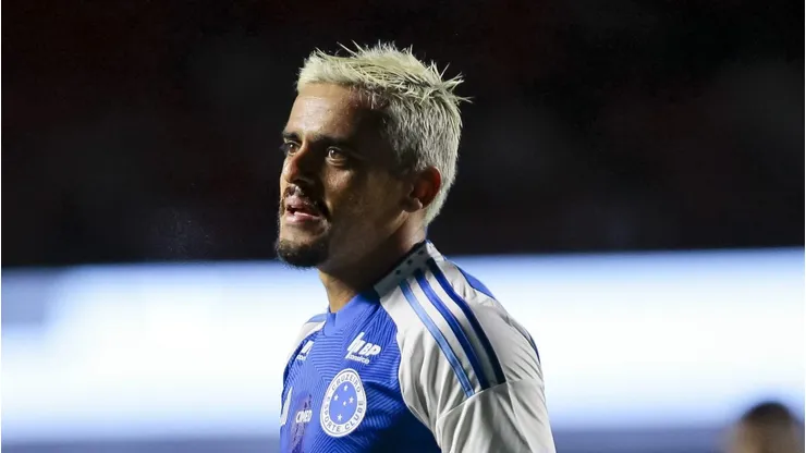Fagner, lateral-direito do Cruzeiro, emprestado ao Corinthians