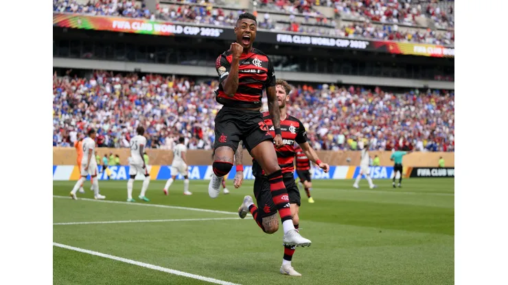 PHILADELPHIA, PENNSYLVANIA - JUNE 20: Bruno Henrique #27 of CR Flamengo celebrates scoring his team's first goal during the FIFA Club World Cup 2025 group D match between CR Flamengo and Chelsea FC at Lincoln Financial Field on June 20, 2025 in Philadelphia, Pennsylvania. (Photo by David Ramos/Getty Images)