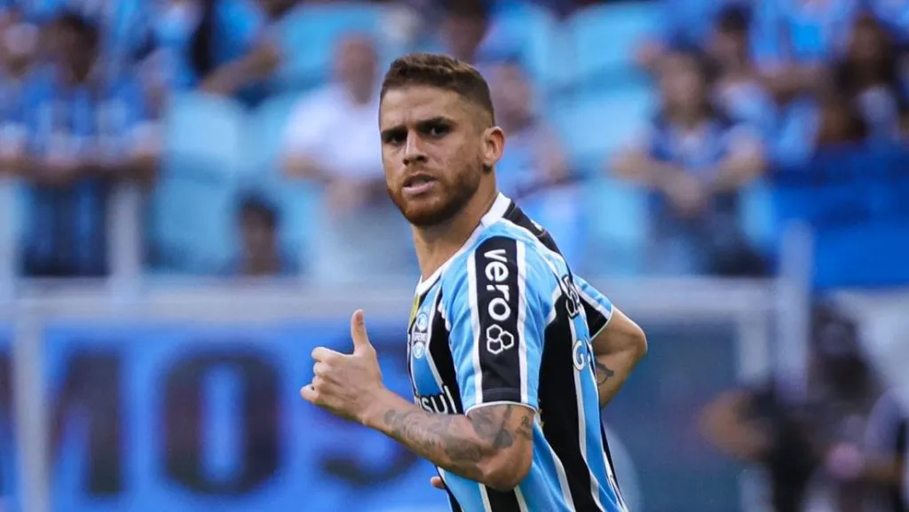 Cuellar, meio-campista colombiano do Grêmio