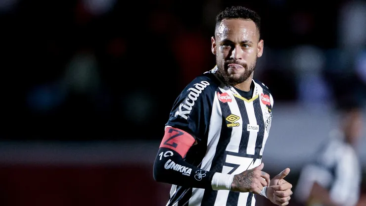 Neymar ainda não renovou com o Santos. Foto: Jhony Pinho/AGIF