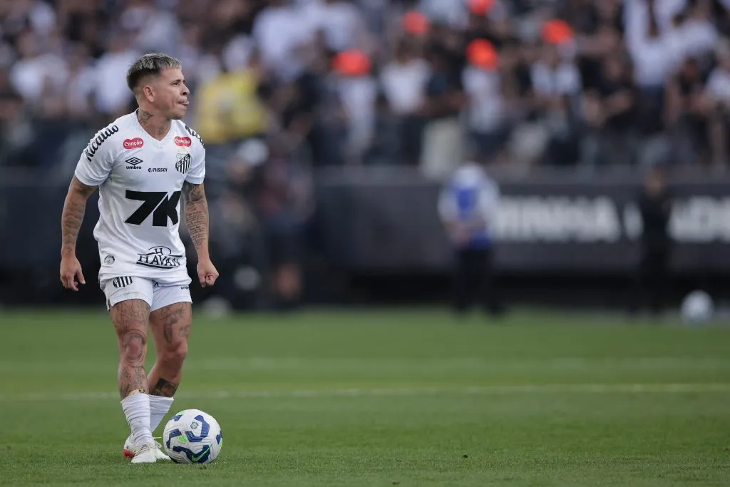 SP – SAO PAULO – 18/05/2025 – BRASILEIRO A 2025, CORINTHIANS X SANTOS – Soteldo jogador do Santos durante partida contra o Corinthians no estadio Arena Corinthians pelo campeonato Brasileiro A 2025. Foto: Ettore Chiereguini/AGIF