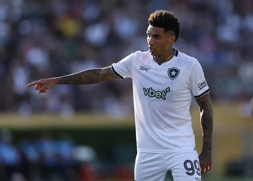 Igor Jesus também saiu desgastado contra PSG, informa jornalista do UOL – Foto: Stu Forster/Getty Images