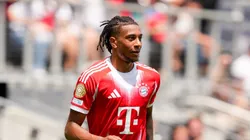 Olise durante partida do Bayern no Mundial